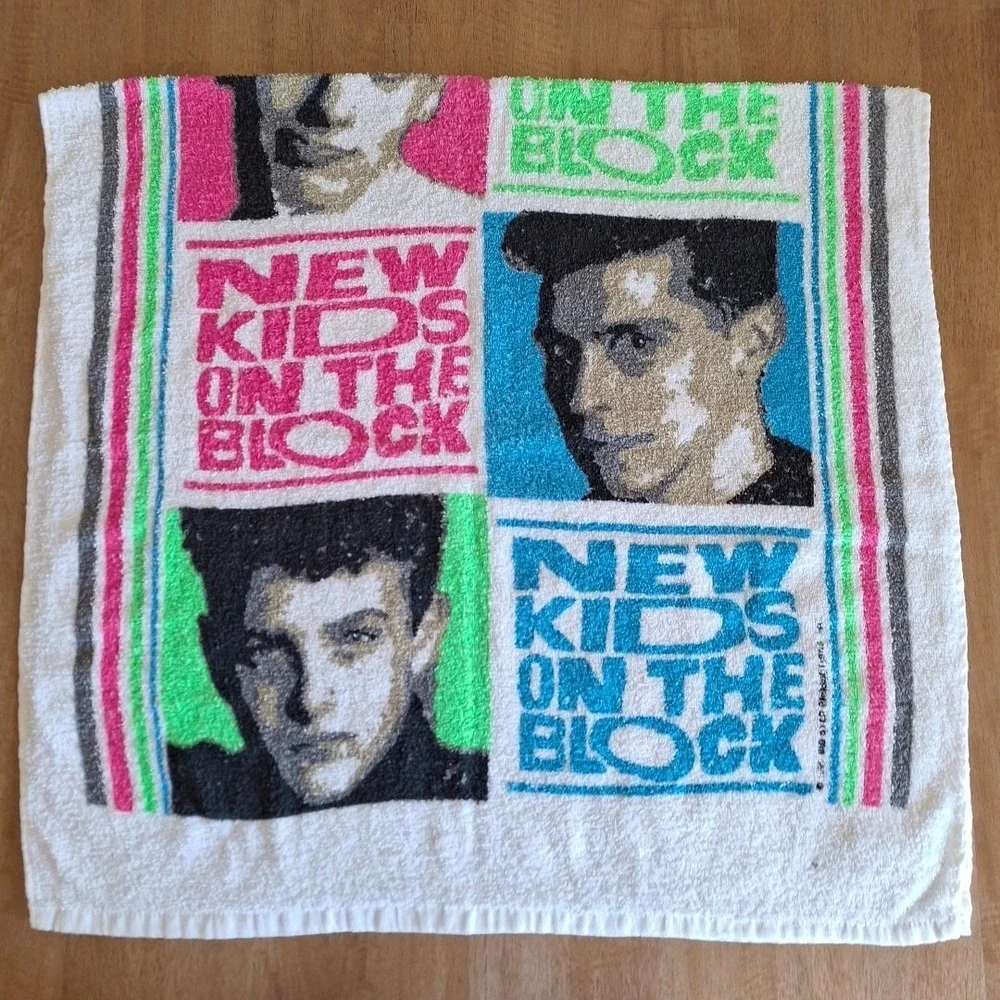 RARE *NEW W/TAG* Vintage NEON New Kids on the Block 1989 Beach Bath Cotton Towel